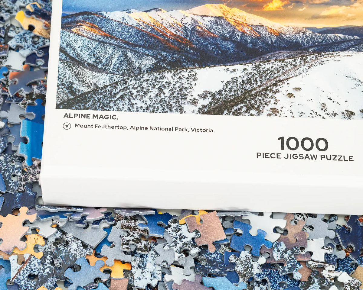 Alpine Magic. 1000 piece jigsaw puzzle. Box and pieces