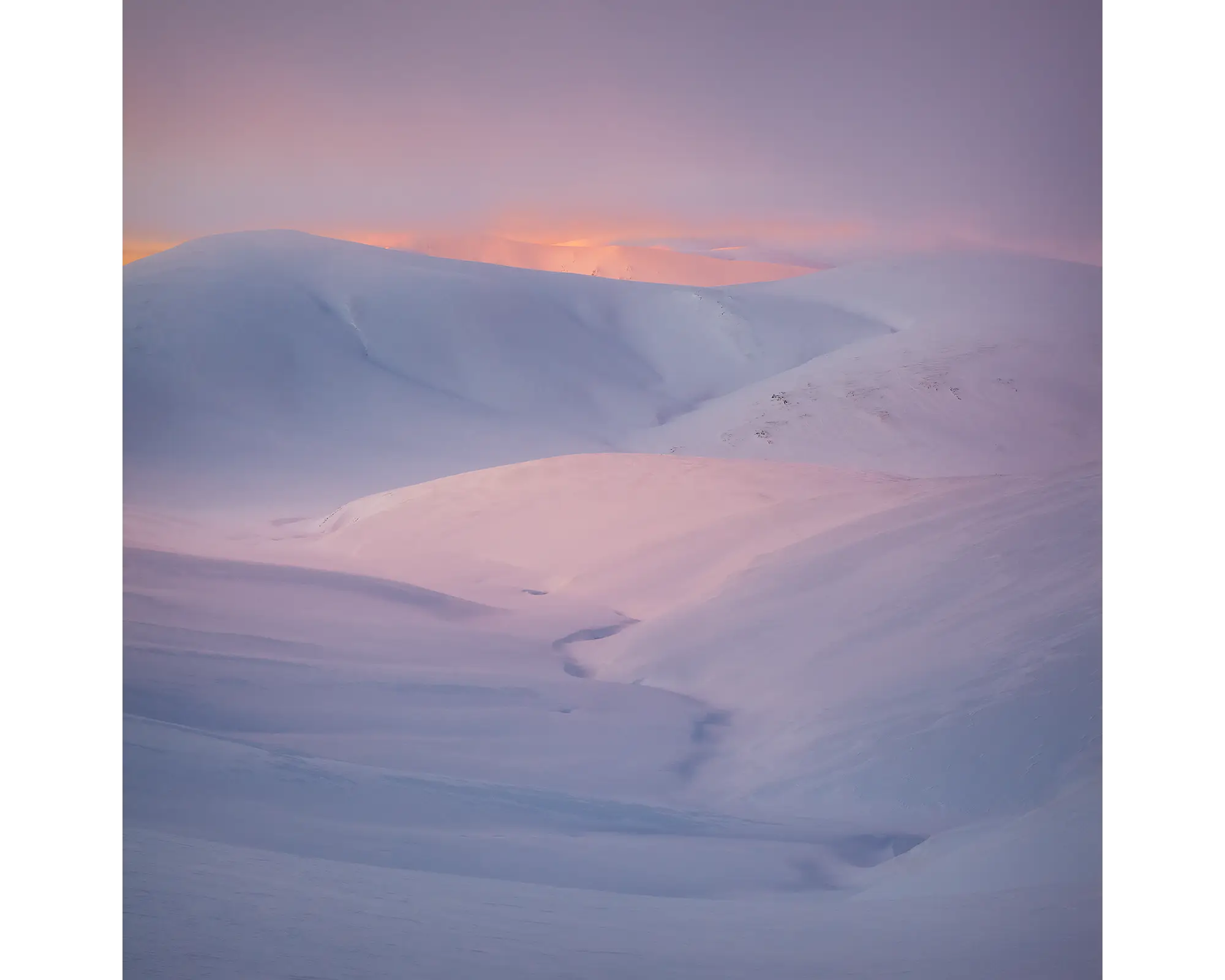 A winter sunset over the Snowy River, Kosciuszko National Park, NSW. 