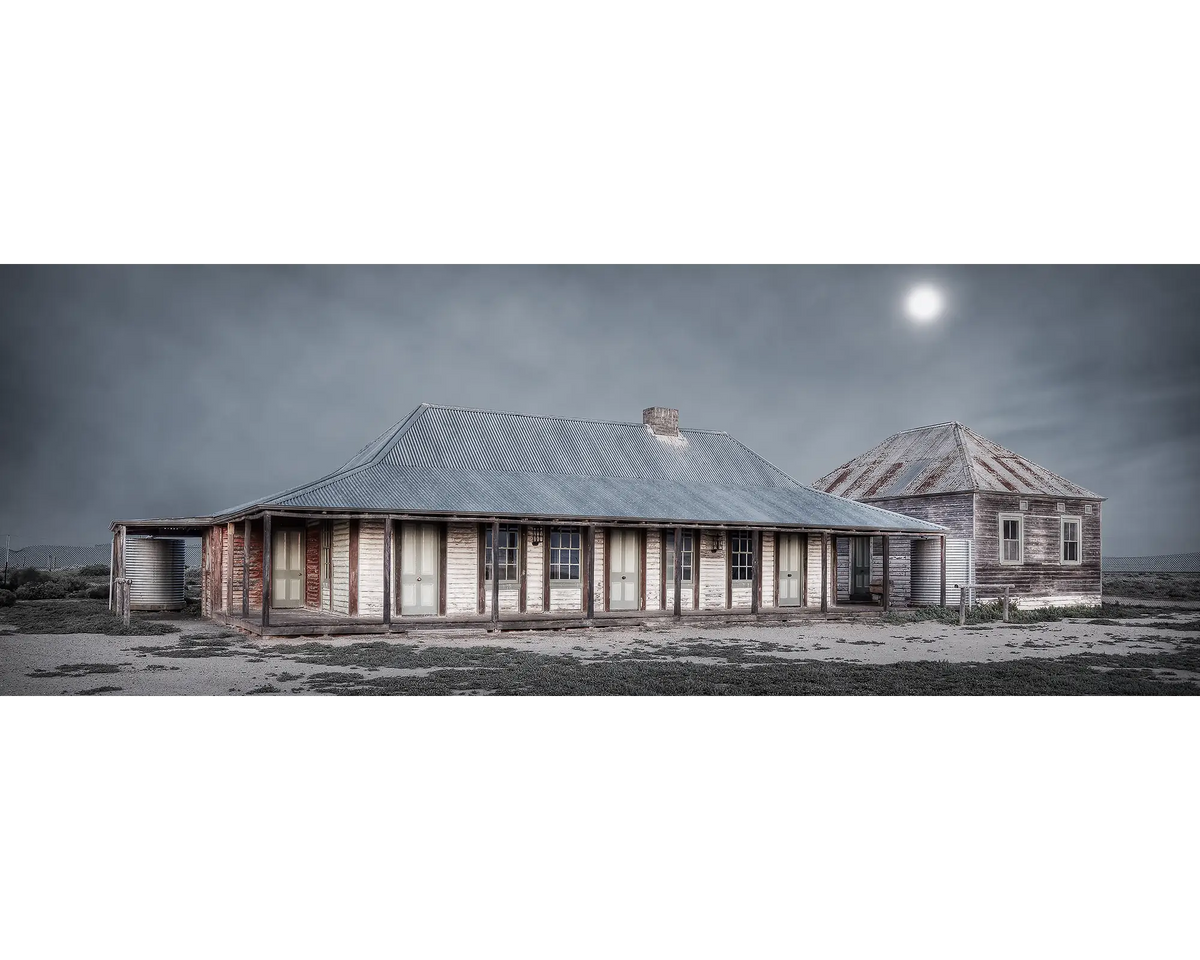 Full moon over One Tree Hotel, Hay Plains, Riverina District, NSW. 