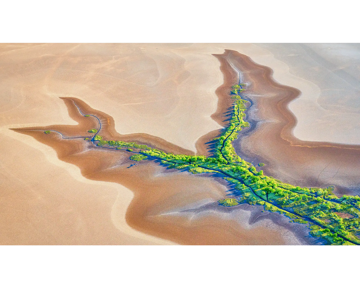 Stretch. Tidal shapes of the King River, The Kimberley, Western Australia.